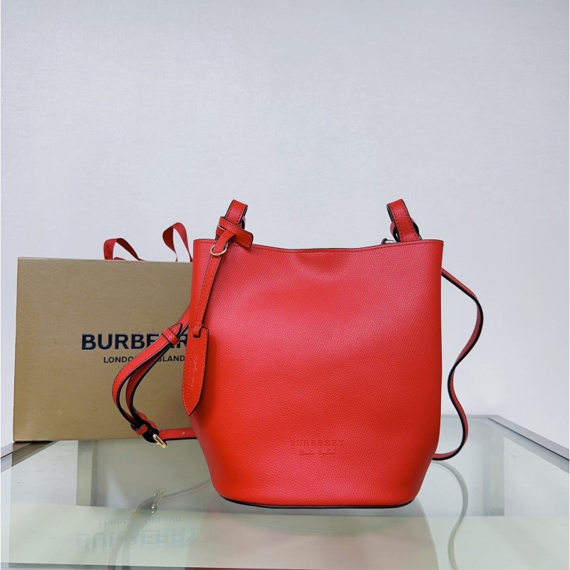 B**rry bucket bags